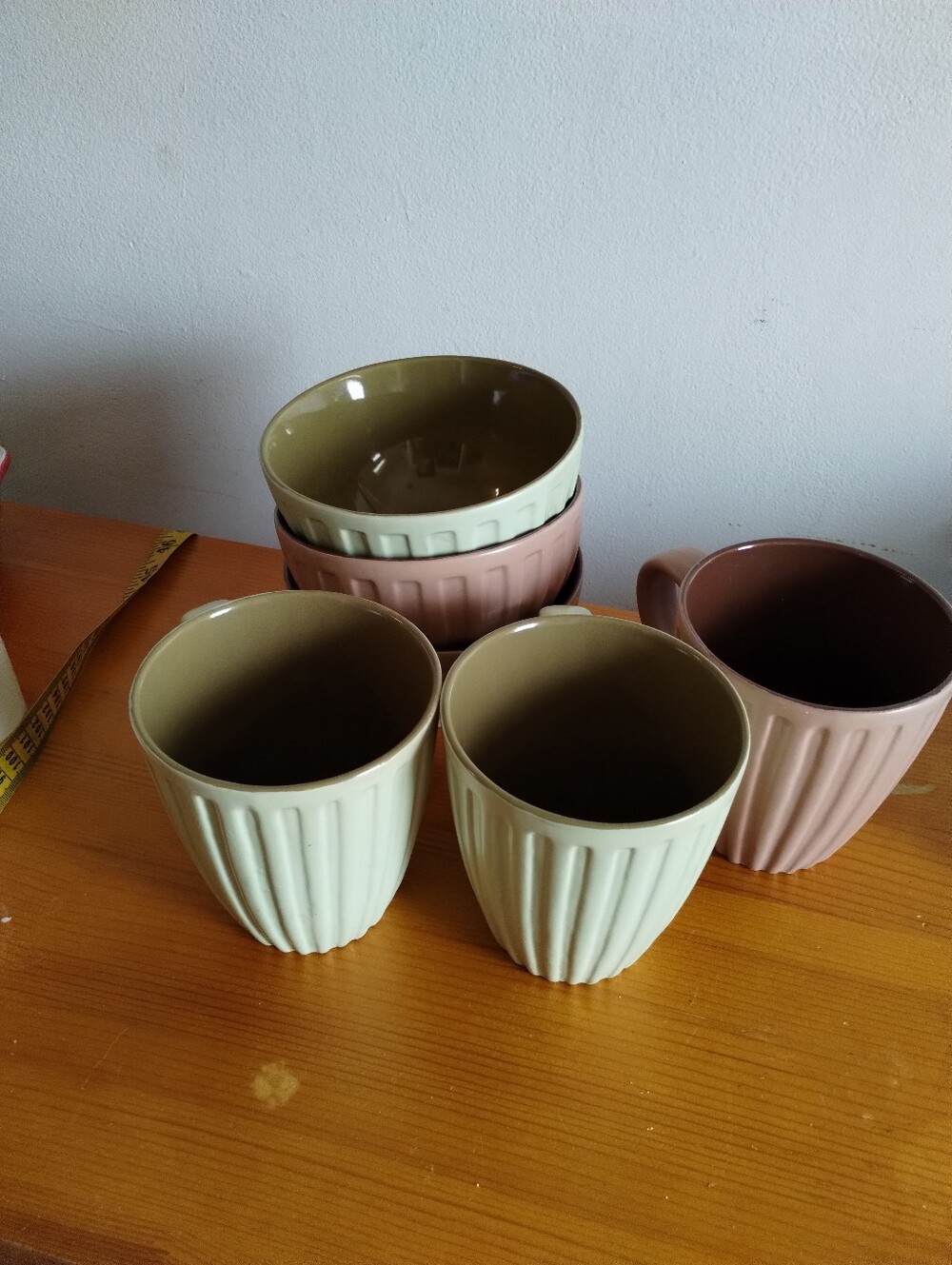 Gryphonware Mugs And Bowls Set